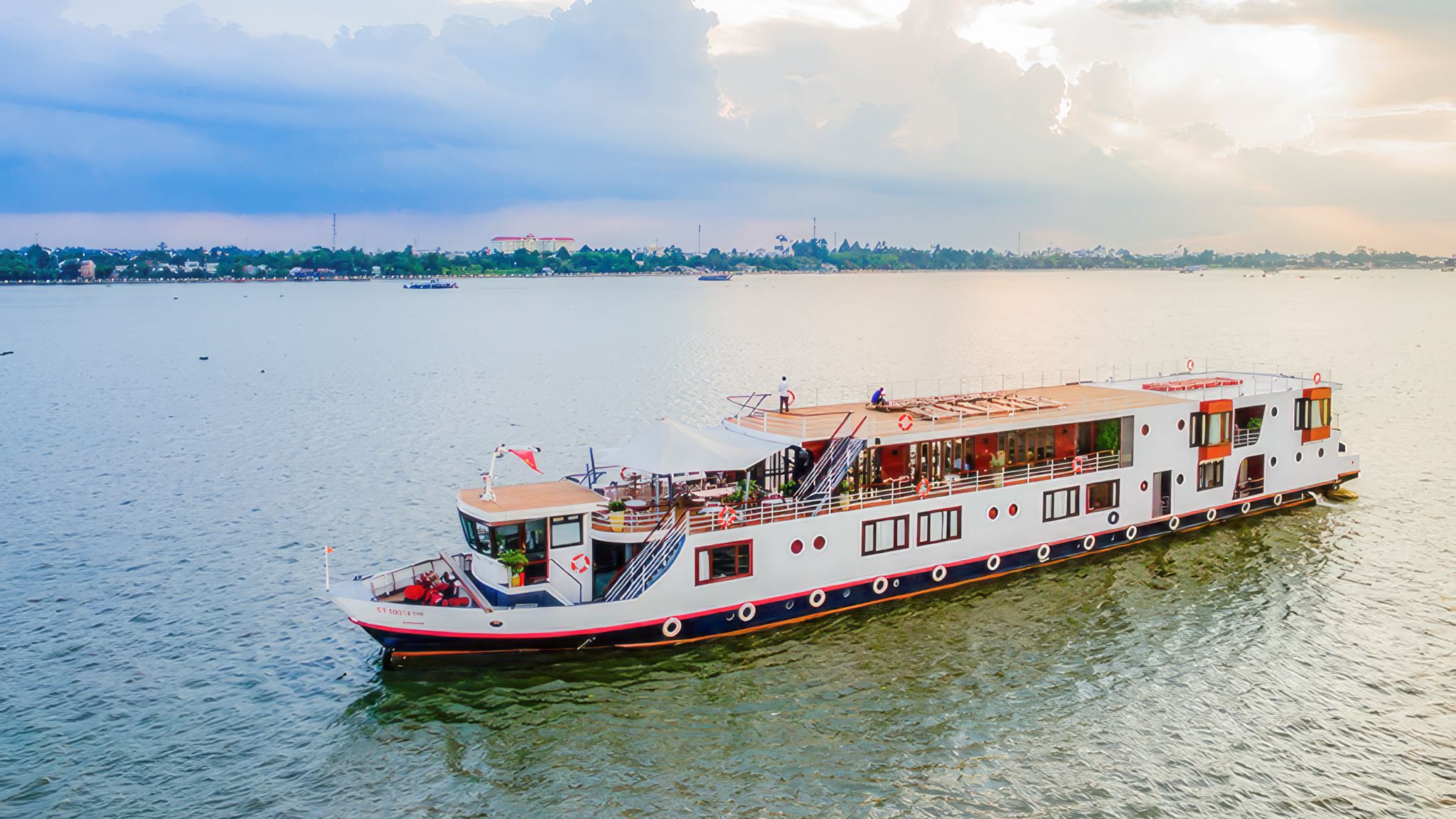 MEKONG DELTA CRUISE 2 DAYS 1 NIGHT -  SAI GON CAI BE - CAN THO OVERNIGHT ON 4 STAR CRUISE